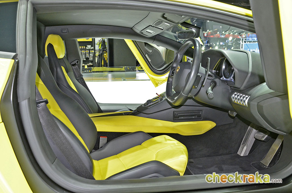 รูปภาพ ลัมโบร์กินี Lamborghini Aventador LP700-4 ปี 2011