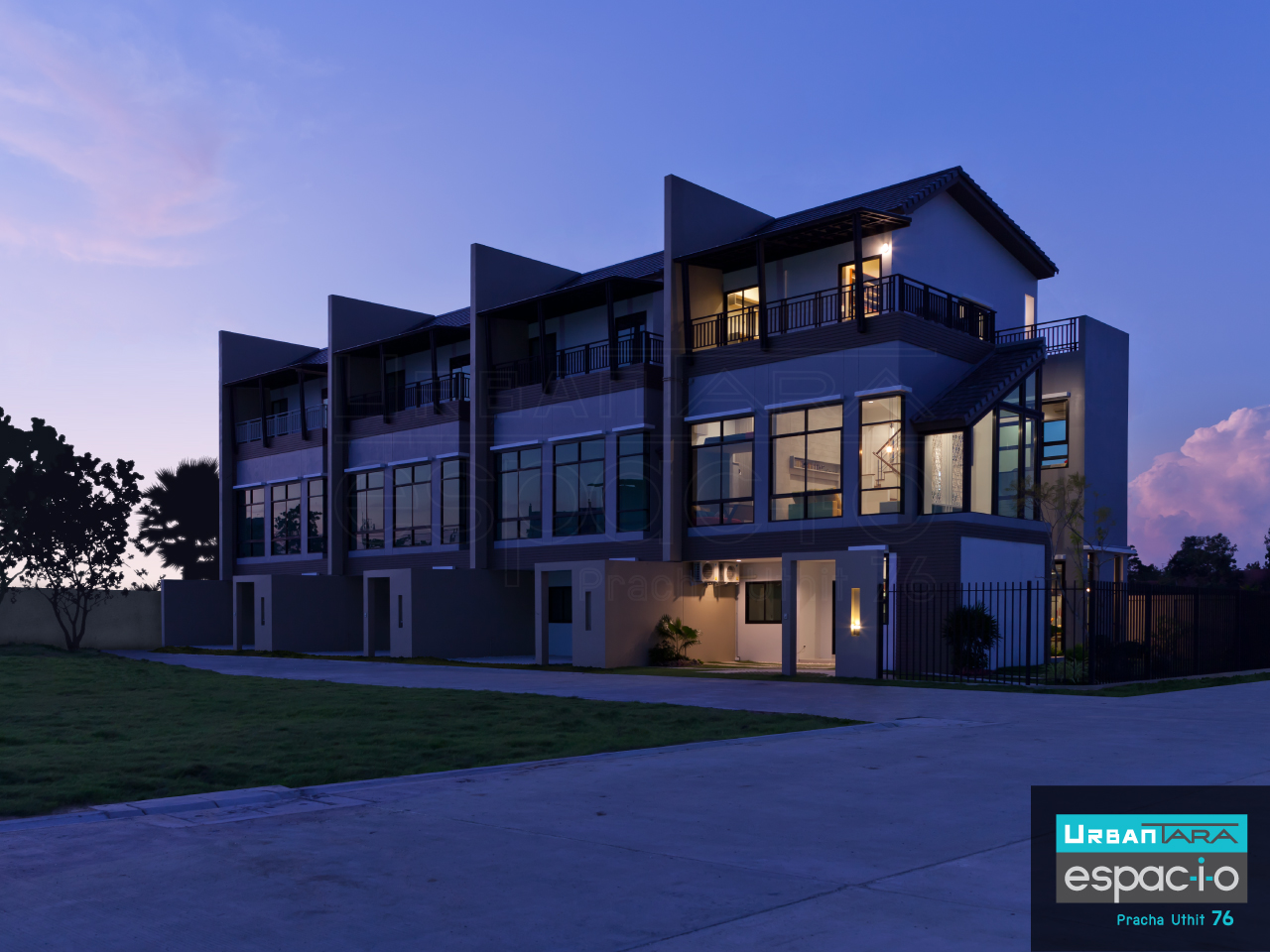 รูปภาพ เออเบิร์นธารา เอสพาสิโอ ประชาอุทิศ 76 (UrbanTara espac-i-o Pracha-uthit 76)