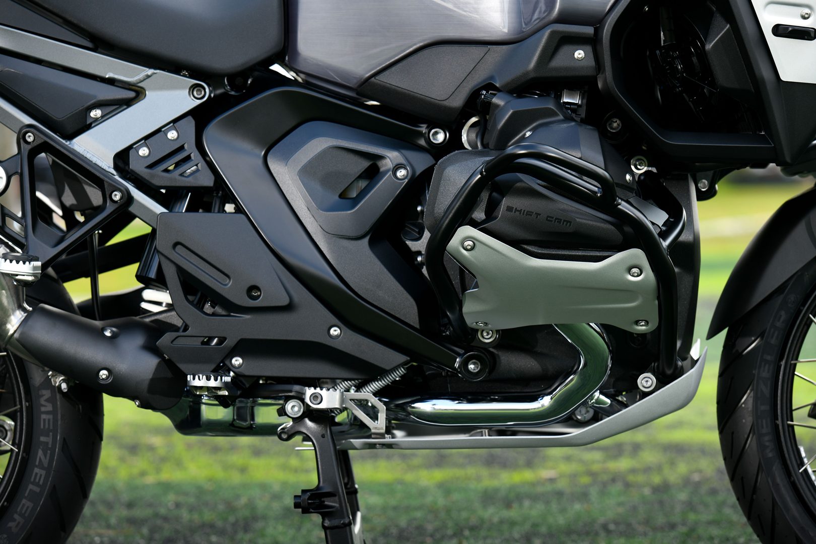 รูปภาพ บีเอ็มดับเบิลยู BMW R R 1300 GS Adventure GS Trophy ปี 2025