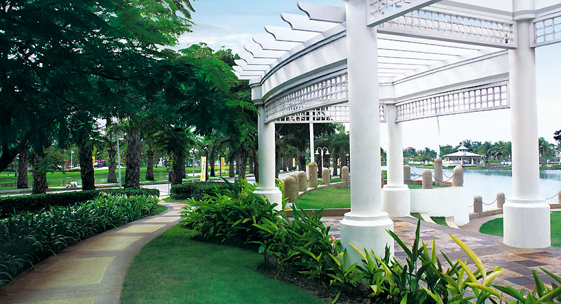 รูปภาพ นันทวัน ศรีนครินทร์ (Nanthawan Srinakarin)