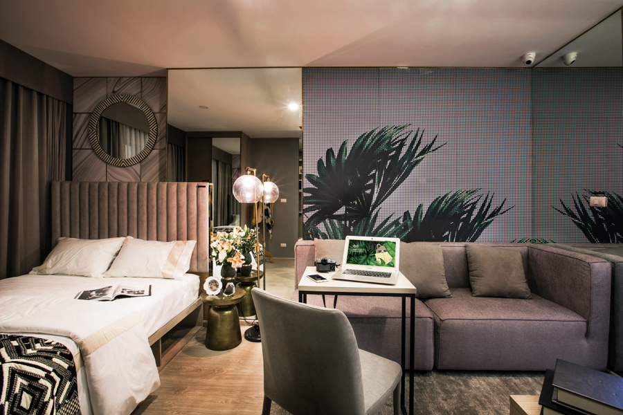 รูปภาพ เอลลิโอ สาทร-วุฒากาศ (Elio Sathorn-Wutthakat)