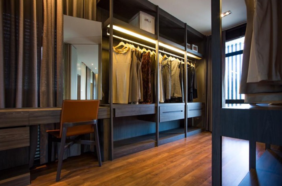 รูปภาพ ปุณณกัณฑ์ เออบาน่า (Poonakan Urbana)