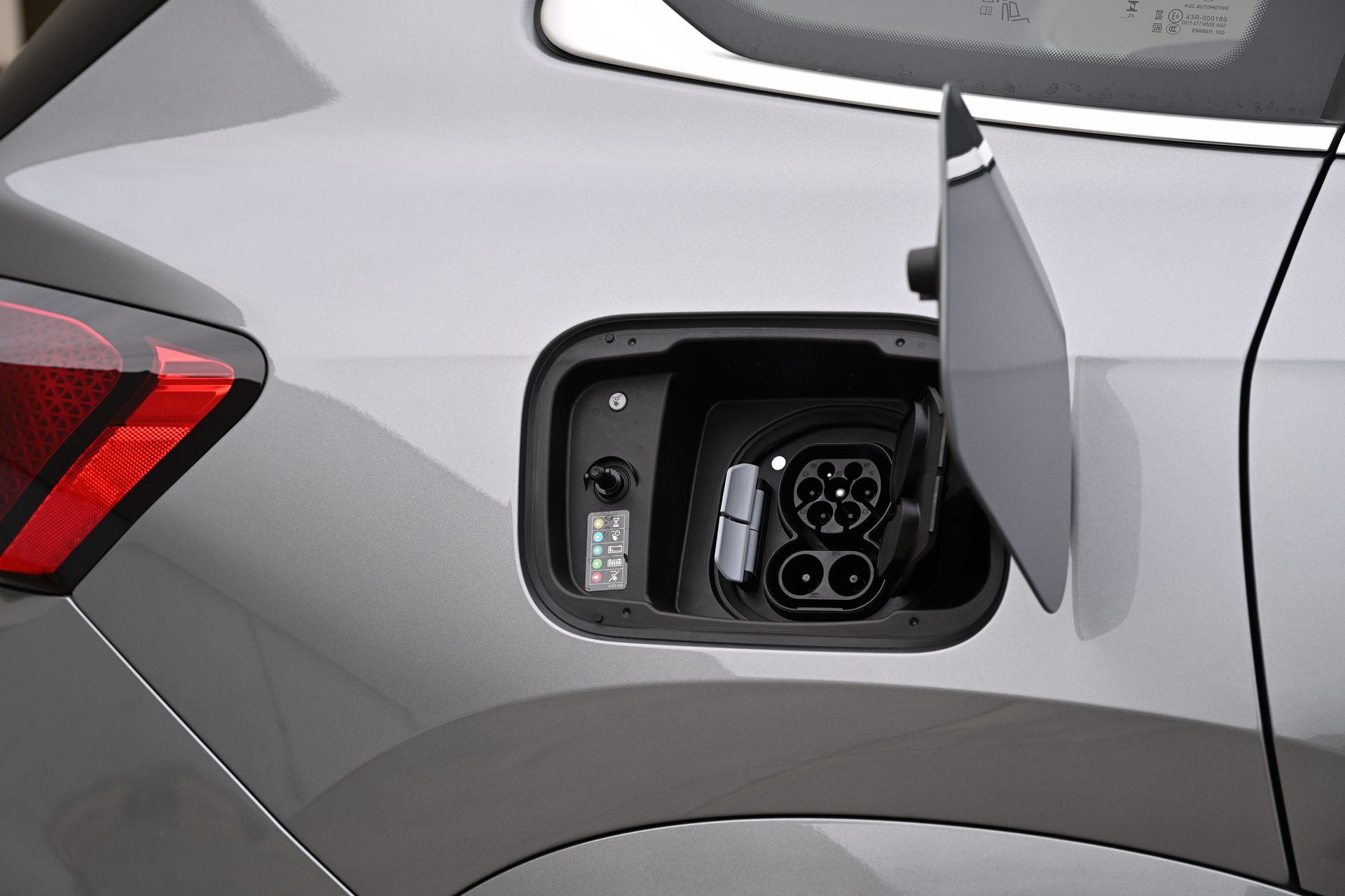 รูปภาพ บีเอ็มดับเบิลยู BMW i X1 eDrive20L M Sport ปี 2025