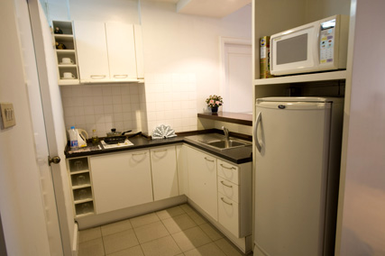 รูปภาพ ริเวอไรน์ เพลส คอนโดมิเนียม (Riverine Place)