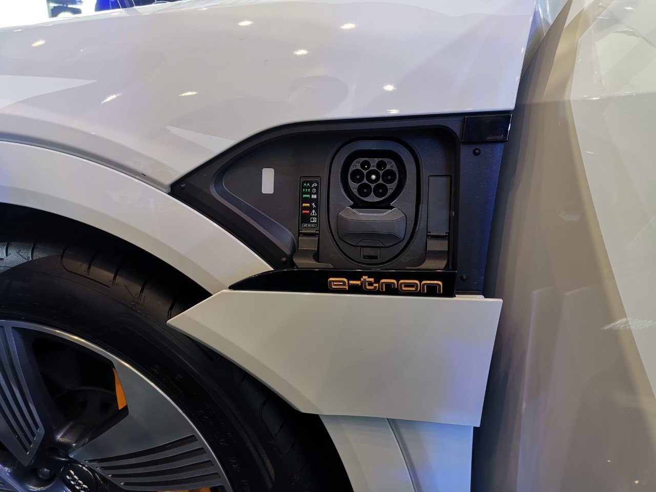 รูปภาพ อาวดี้ Audi e-tron 55 quattro MY2019 ปี 2019