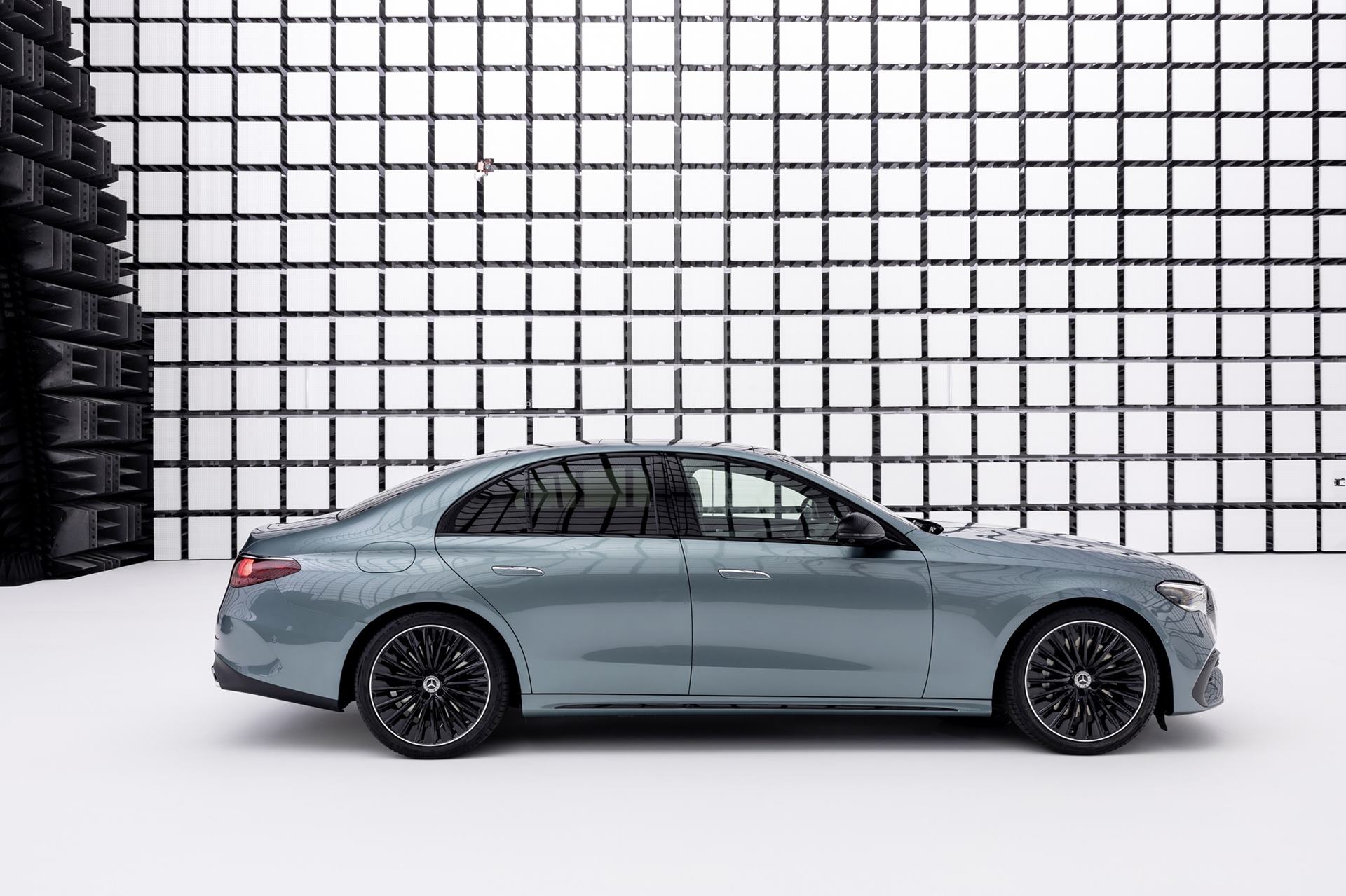 รูปภาพ เมอร์เซเดส-เบนซ์ Mercedes-benz E-Class E 220 d AMG Line (Launch EDITION) ปี 2024