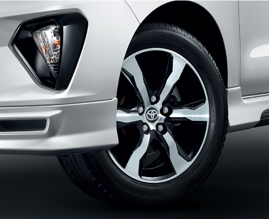 รูปภาพ โตโยต้า Toyota Innova 2.8 Crysta Premium ปี 2020