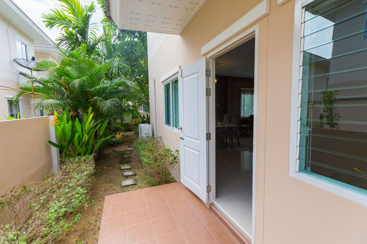 รูปภาพ มณีรินทร์ วิลเลจ บางพระ (Maneerin Village Bangpra)