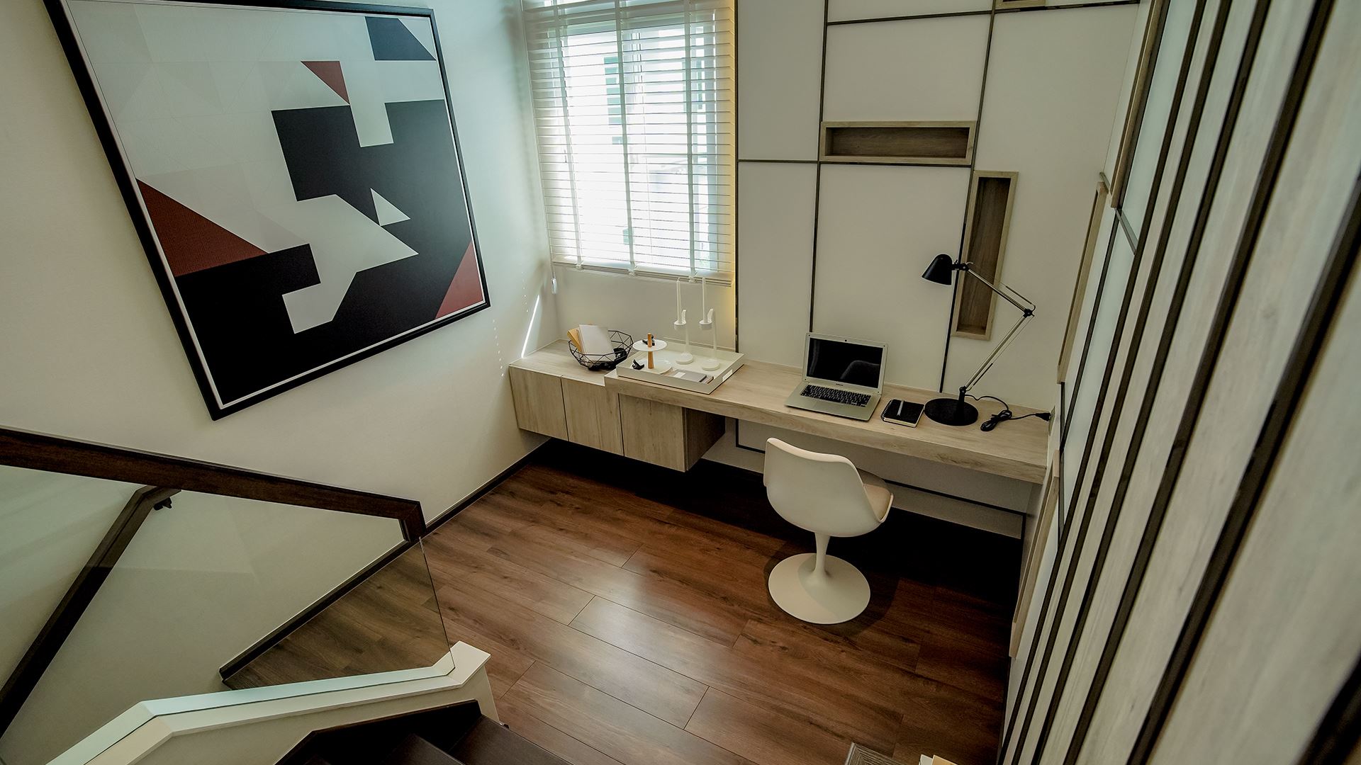 รูปภาพ มัณฑนา ศรีนครินทร์ ร่มเกล้า (Manthana Srinakarin - Romklao)