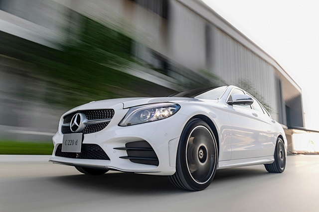 รูปภาพ เมอร์เซเดส-เบนซ์ Mercedes-benz C-Class C 220 d AMG Dynamic ปี 2018