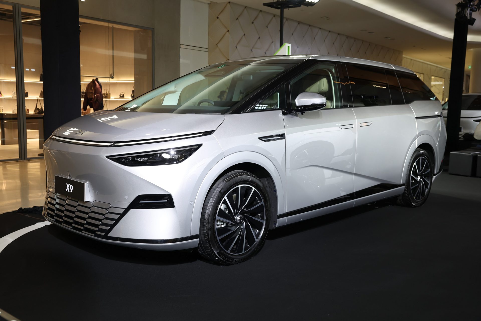 รูปภาพ เอ็กซ์เผิง Xpeng X9 Executive ปี 2025