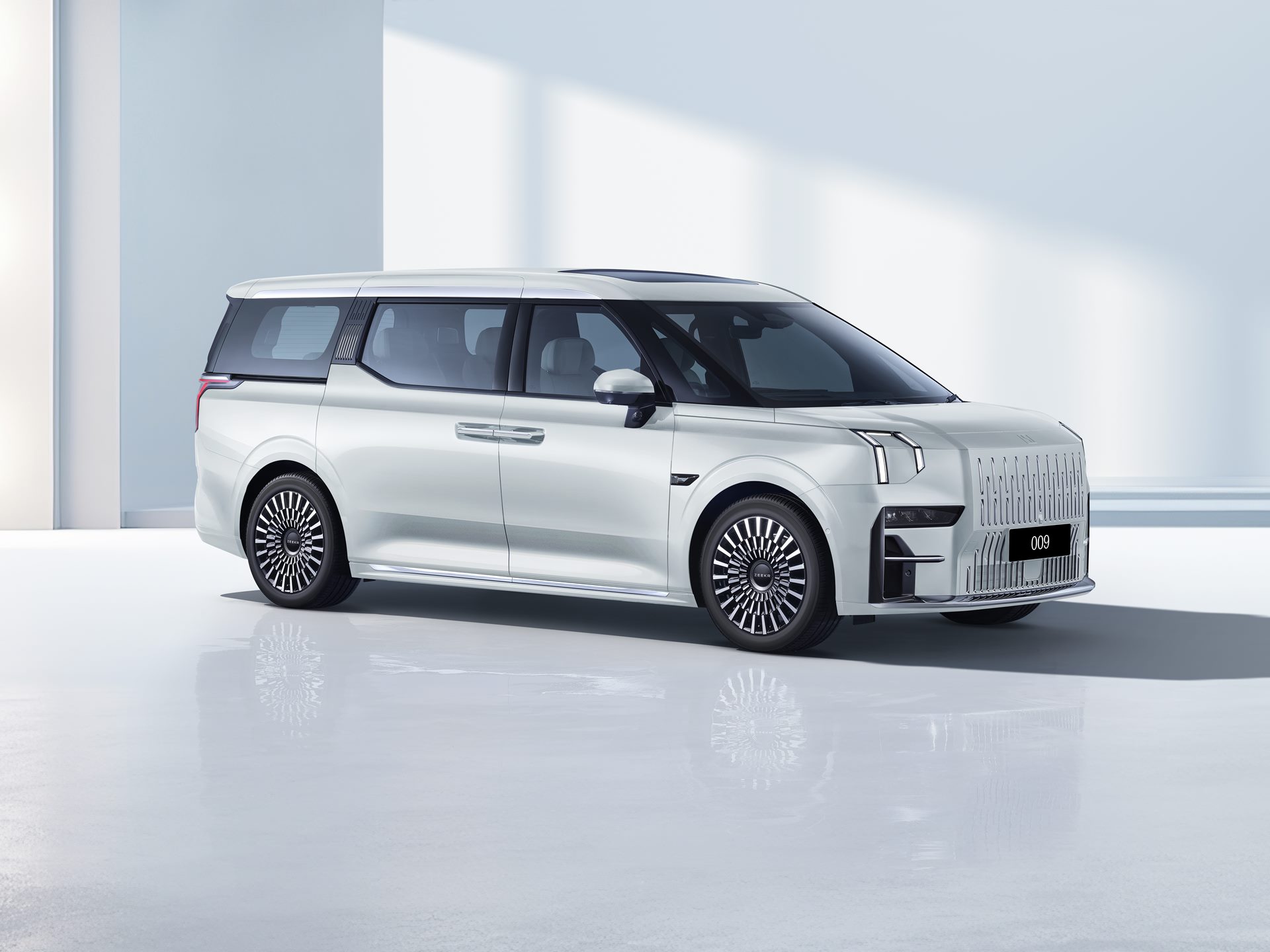 รูปภาพ ซีเคอร์ Zeekr 009 Flagship AWD ปี 2024