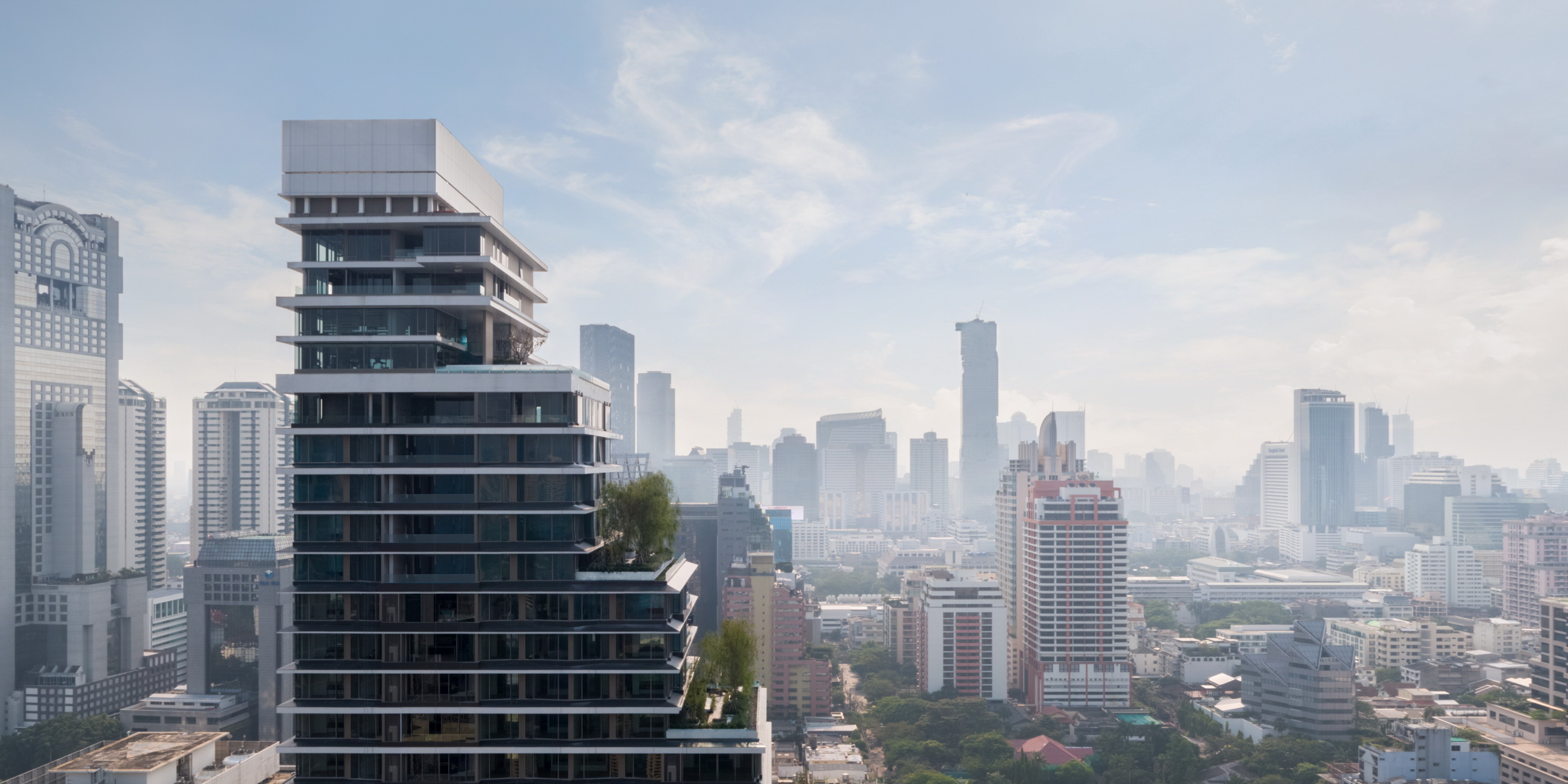 รูปภาพ ศาลาแดง วัน (Saladaeng One)