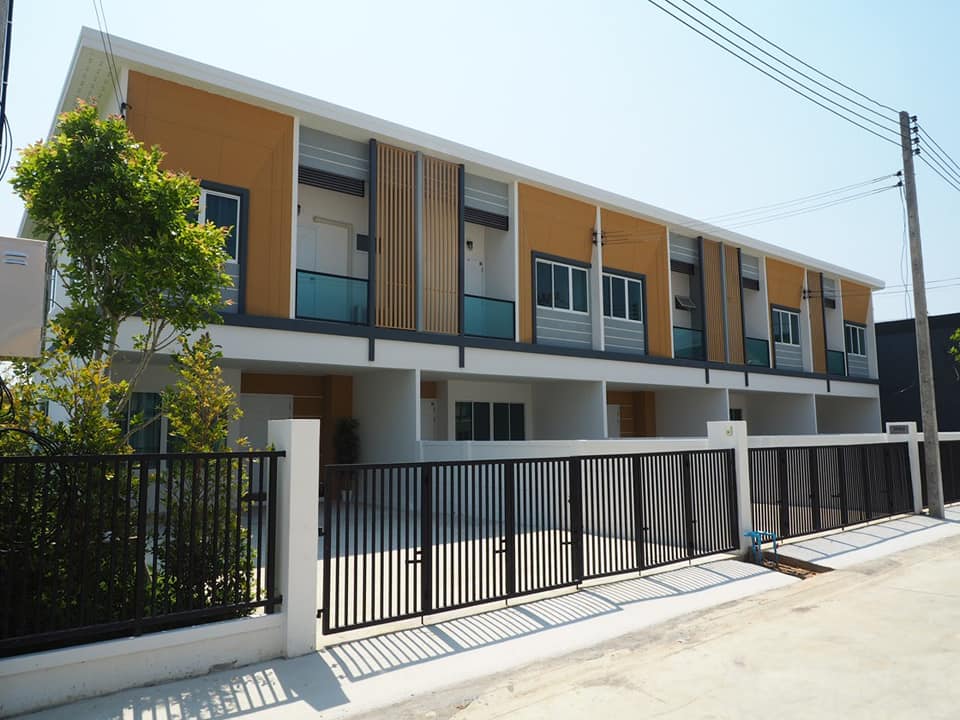 รูปภาพ บ้านร่มไม้ โรจนะ  (Baan Rom Mai Rojana)