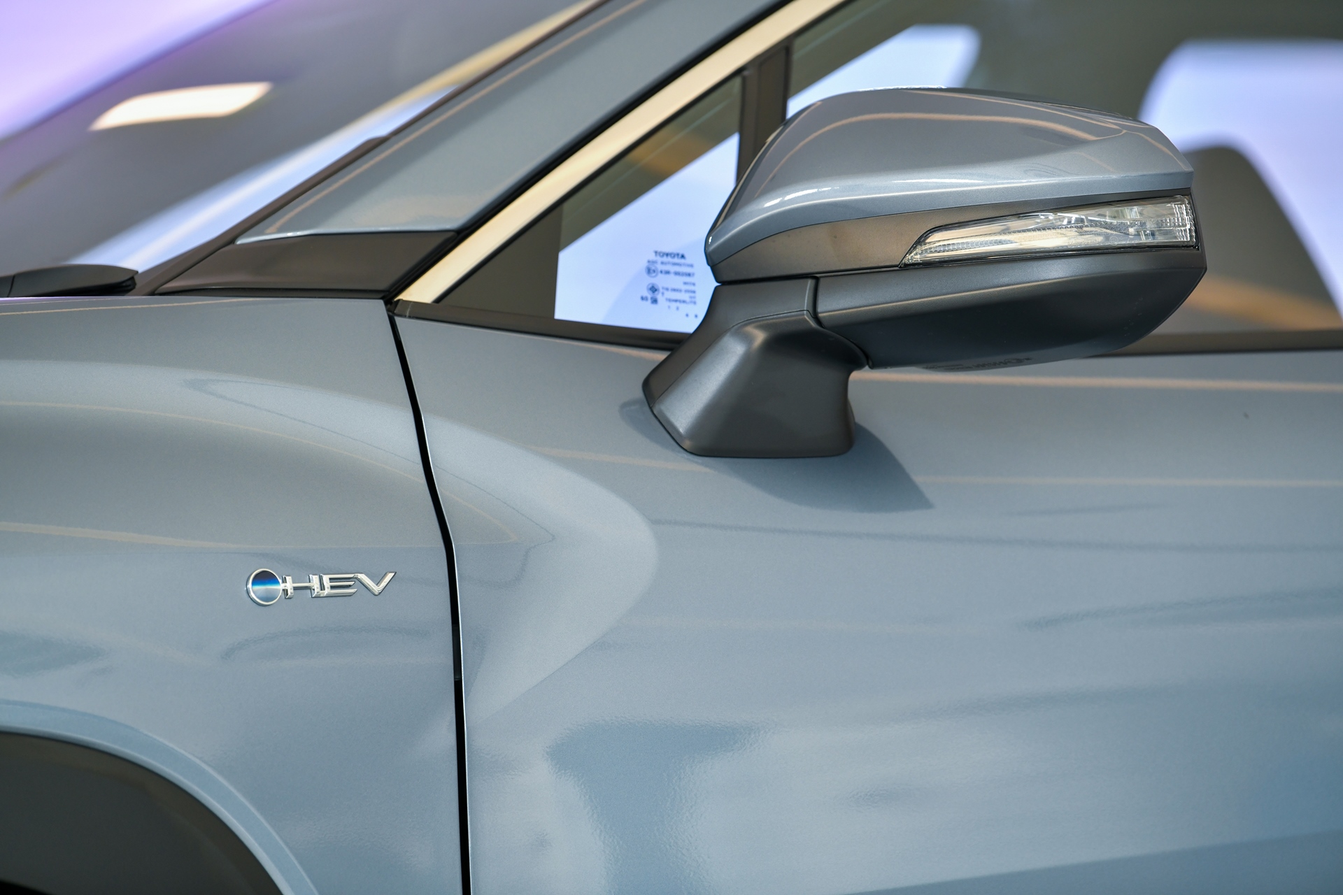 รูปภาพ โตโยต้า Toyota Corolla Cross HEV Premium ปี 2026