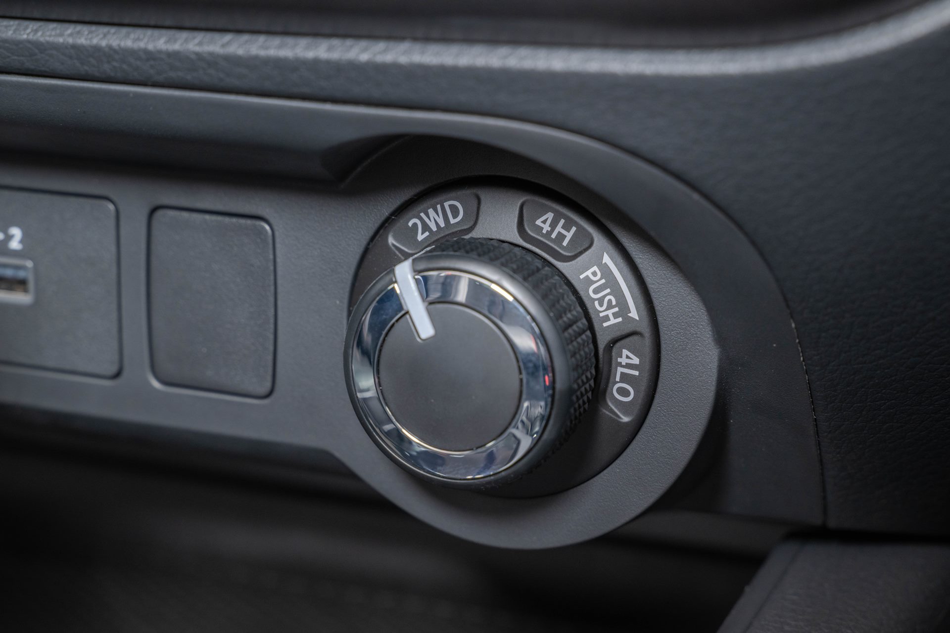 รูปภาพ นิสสัน Nissan Navara Double Cab PRO-4X 4WD 7AT ปี 2024