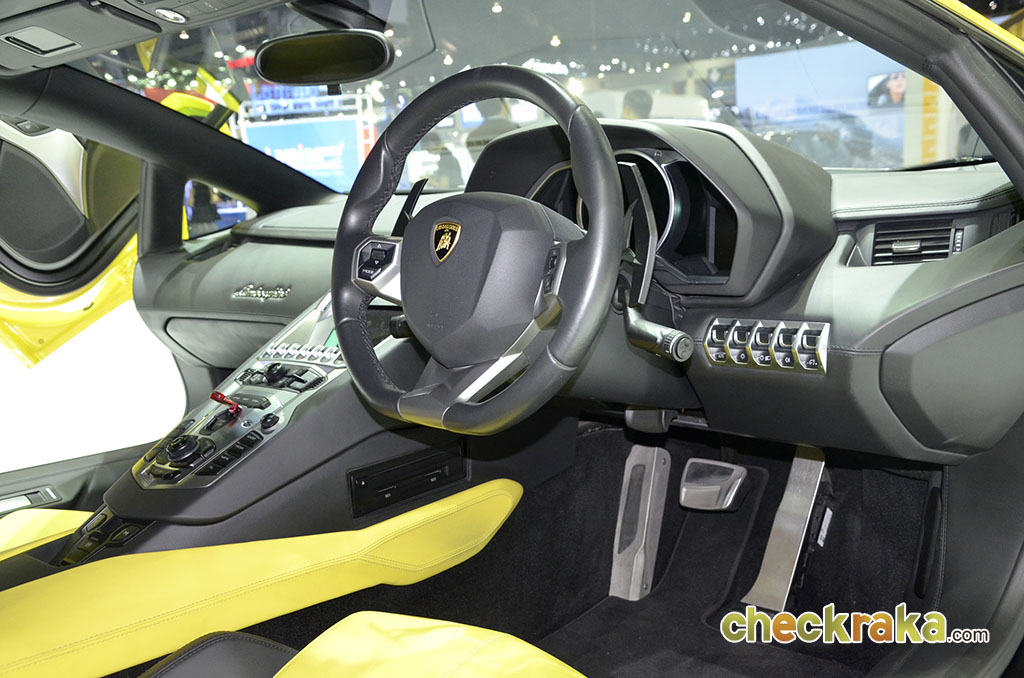 รูปภาพ ลัมโบร์กินี Lamborghini Aventador LP700-4 ปี 2011