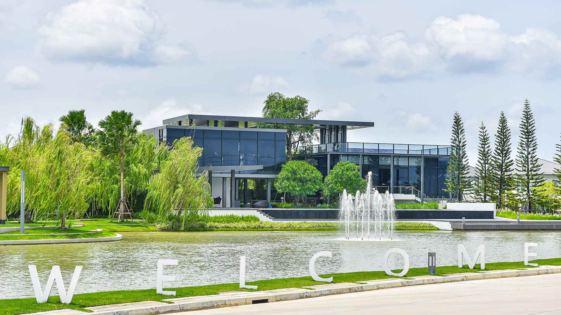 รูปภาพ มัณฑนา อ่อนนุช-วงแหวน 5 (Manthana Onnut - Wongwaen 5)