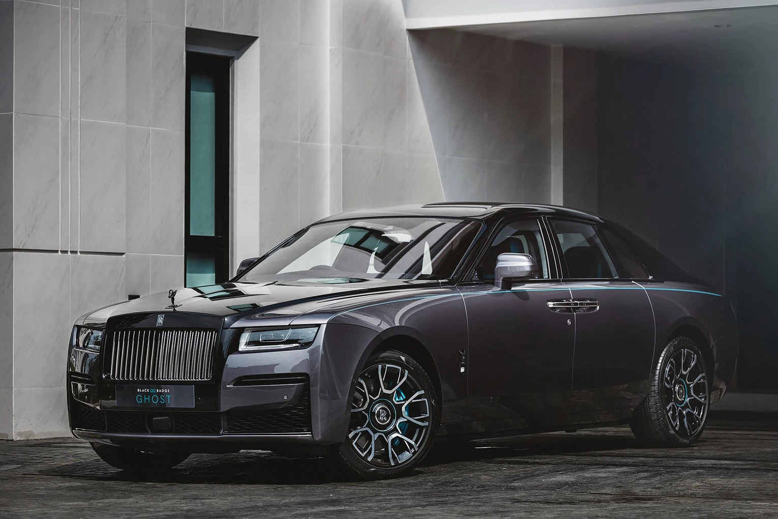 รูปภาพ โรลส์-รอยซ์ Rolls-Royce Ghost Black Badge ปี 2023