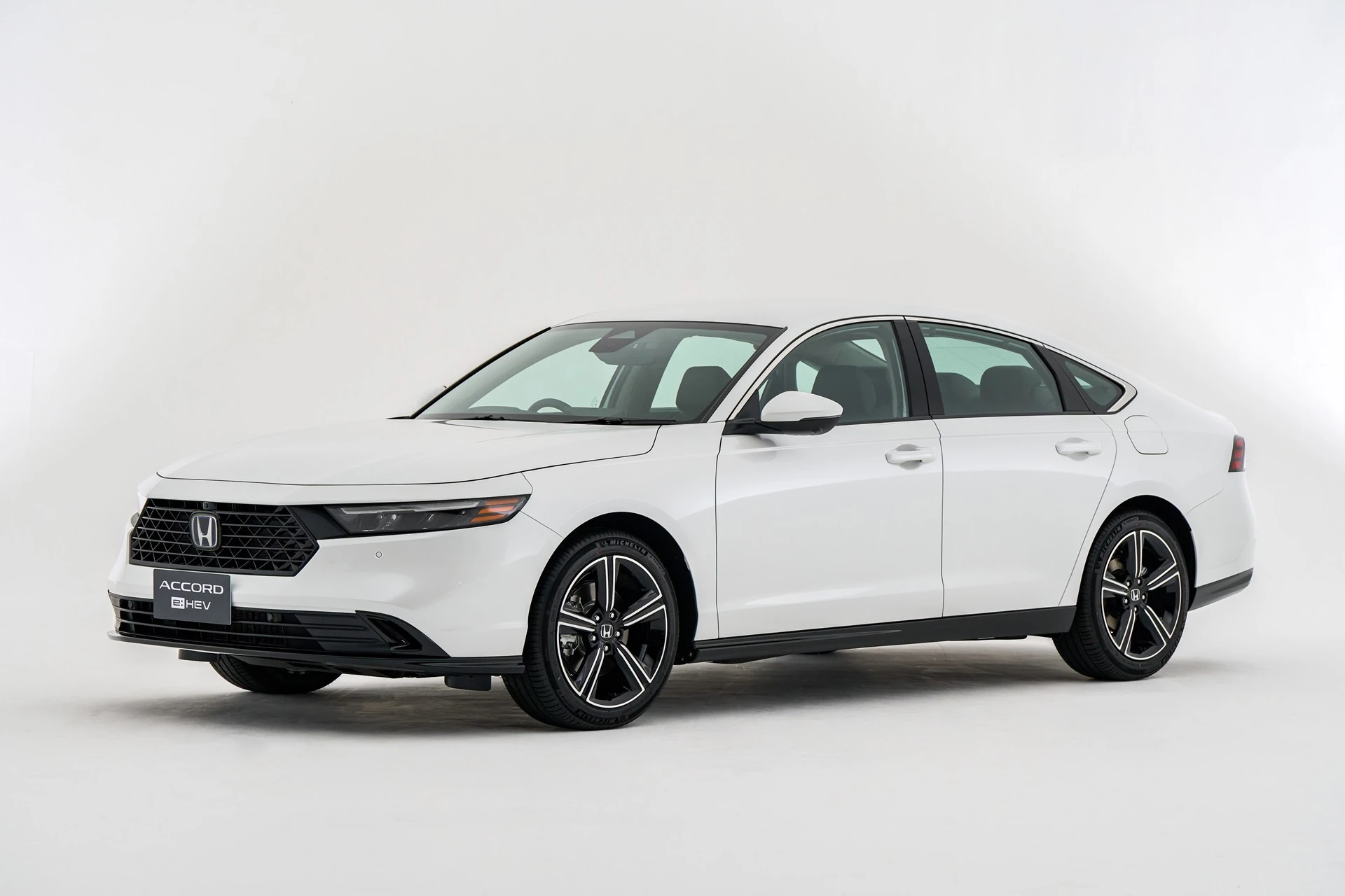 รูปภาพ ฮอนด้า Honda Accord e:HEV EL ปี 2023