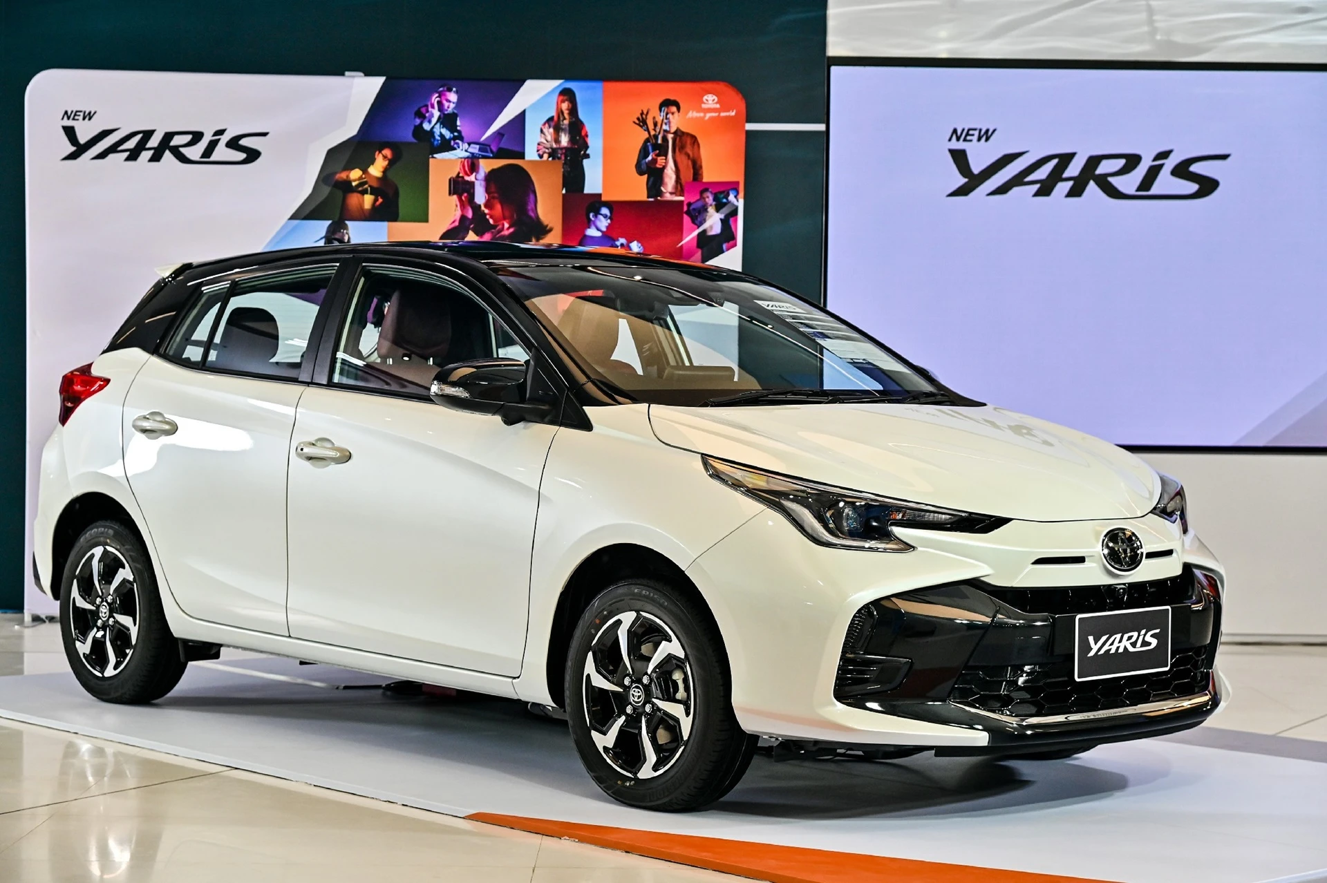 รูปภาพ โตโยต้า Toyota Yaris Premium S ปี 2023