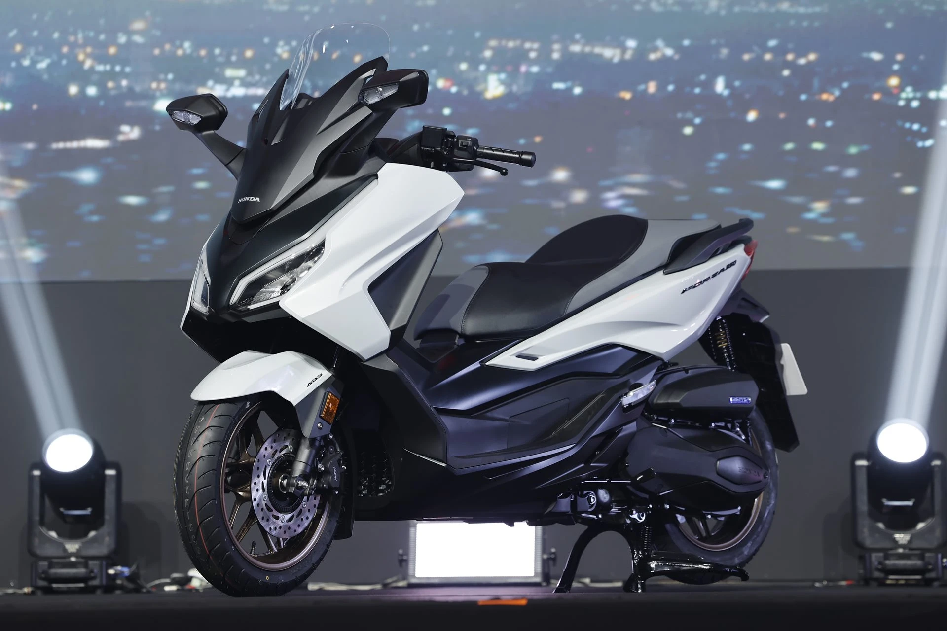 รูปภาพ ฮอนด้า Honda Forza 350 Roadsync ปี 2025