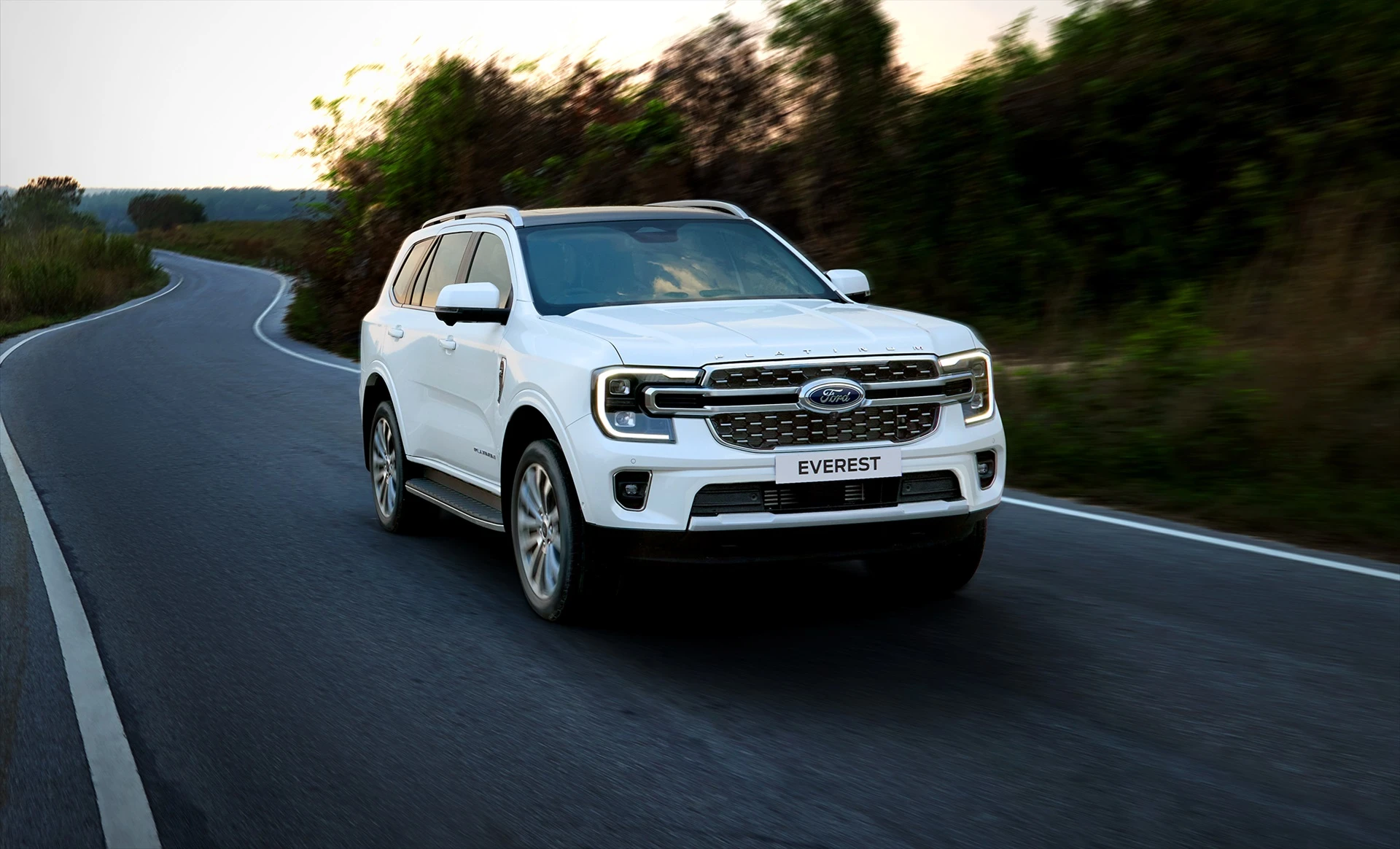 รูปภาพ ฟอร์ด Ford Everest Platinum V6 4x4 10AT ปี 2024