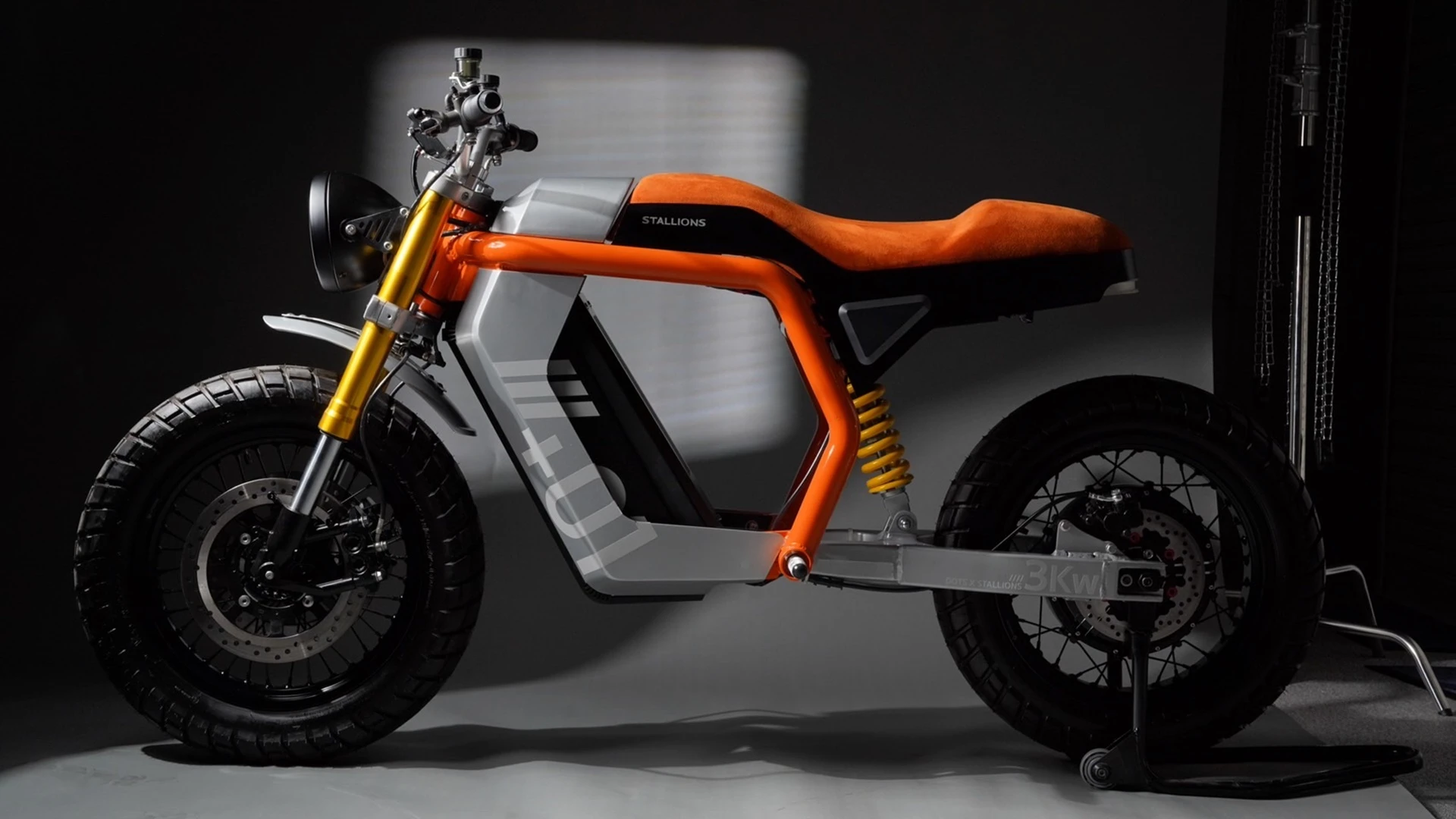 รูปภาพ สตาเลียน Stallions EV TANYA ปี 2023