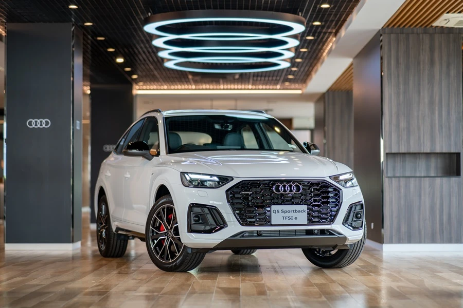 รูปภาพ อาวดี้ Audi Q5 Sportback 55 TFSI e quattro S line Black Edition ปี 2022