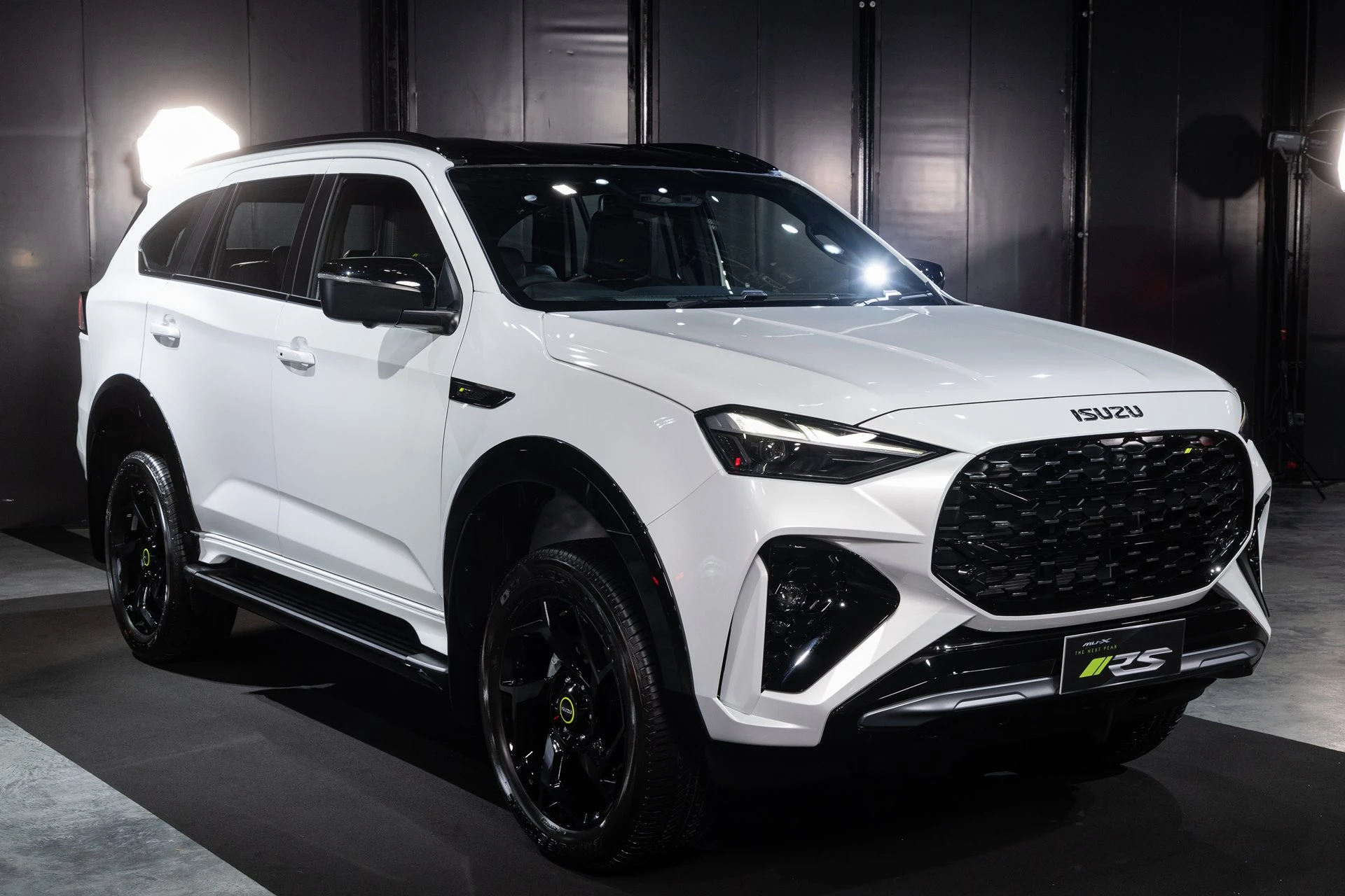 รูปภาพ อีซูซุ Isuzu MU-X 4x4 3.0 RS A/T ปี 2024