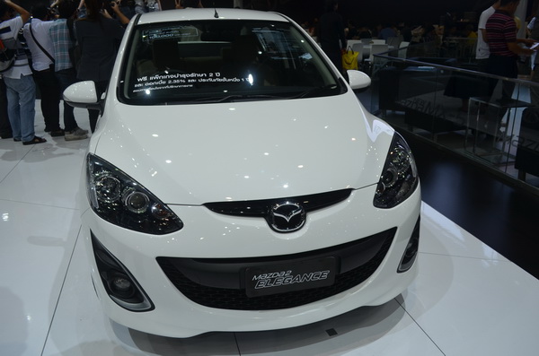 MAZDA 2
