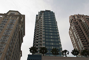 คิว คอนโด หลังสวน - ควอลิตี้เฮ้าส์