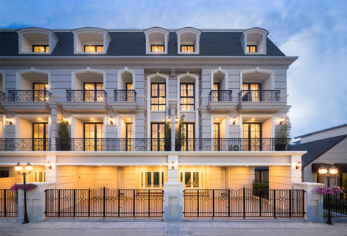 เดอะ เลเจ้นท์ สาทร - นราธิวาส (The Legend Sathorn - Narathiwas)