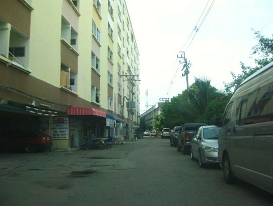 จตุรพรคอนโดทาวน์ - ซีเอชเอ็น เอ็นเตอร์ไพรซ